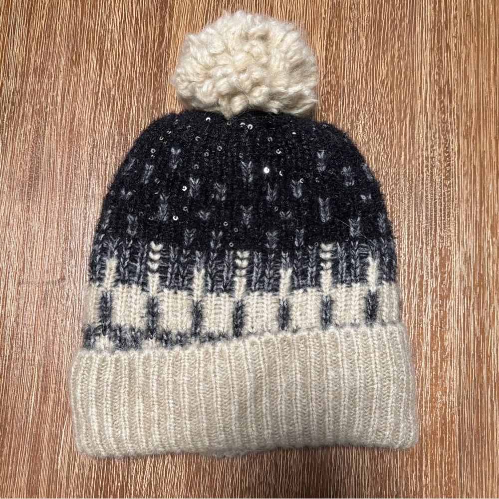 Universal Thread Beanie with Pom-Pom - Blue and Cream